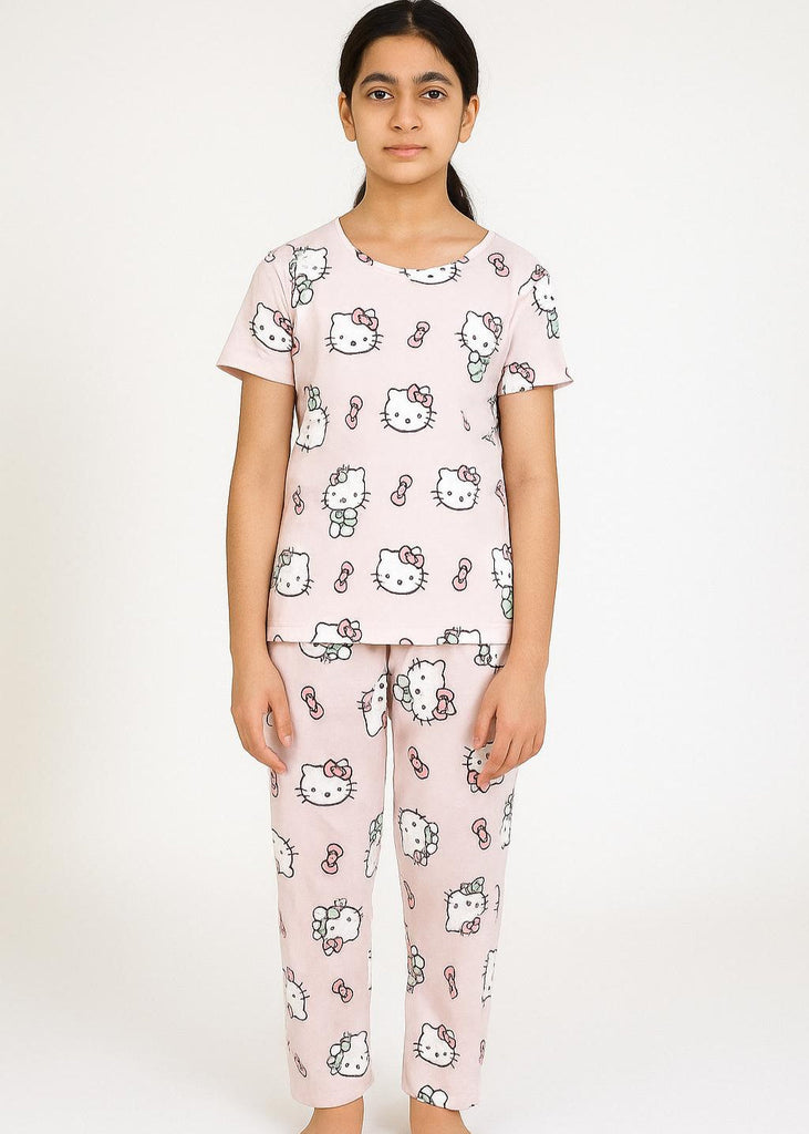 Hello Kitty Dreams – Adorable Nightwear for Girls
