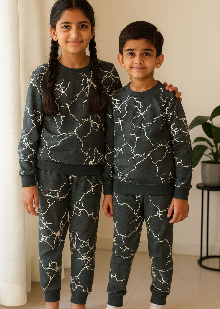 “Boys & Girls Black Lightning Print Pure Cotton Fleece Tracksuit” ⚡🖤